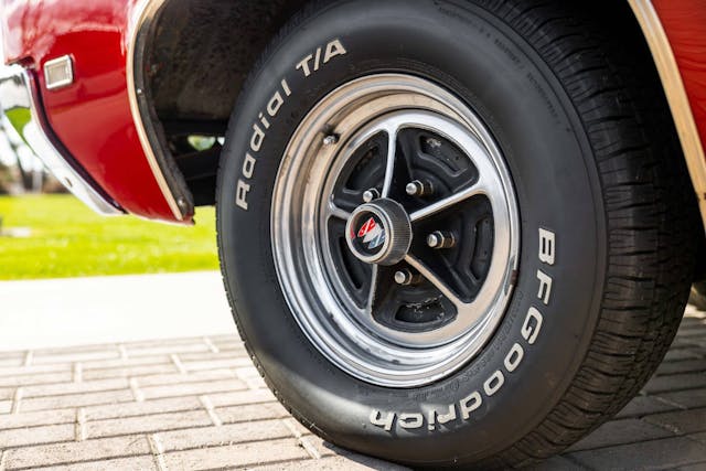 1969 Buick GS400 Convertible Stage 1 wheel tire