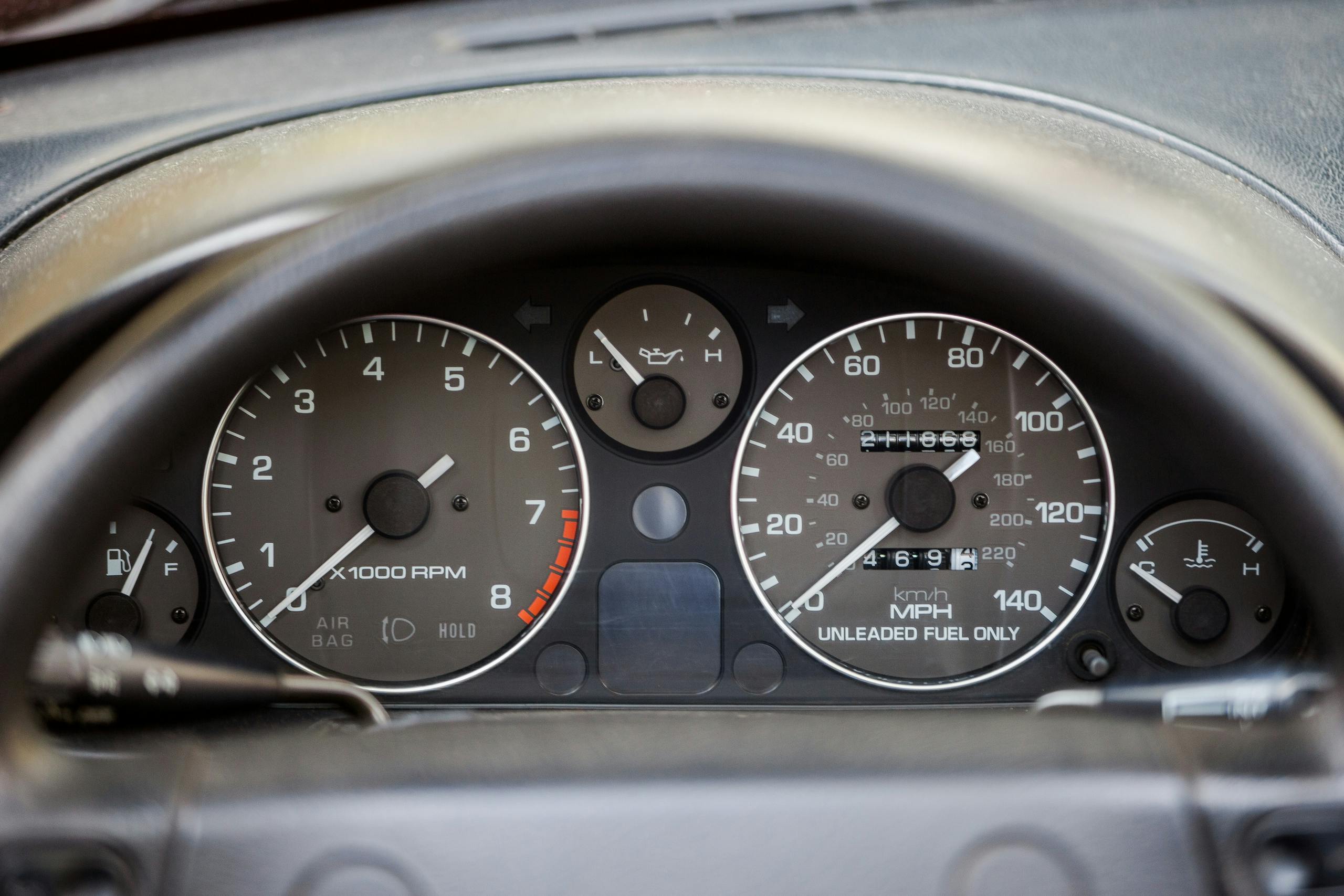 1995 Mazda Miata interior dash driver gauges
