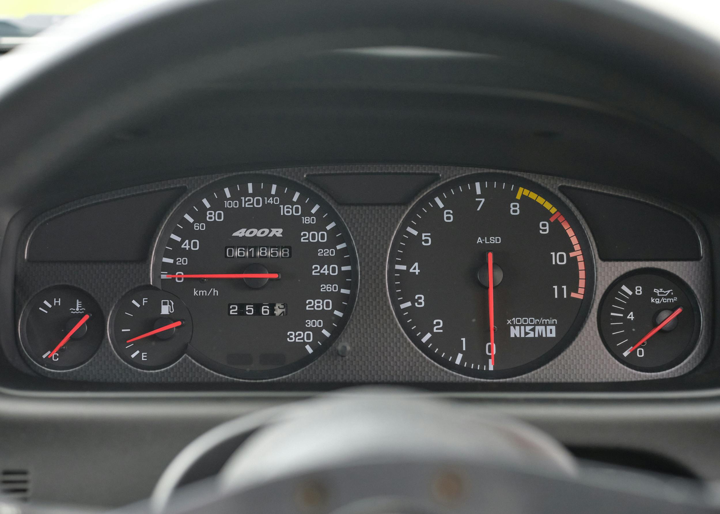 1996 Nissan Skyline R33 GT-R NISMO 400R interior dash gauges