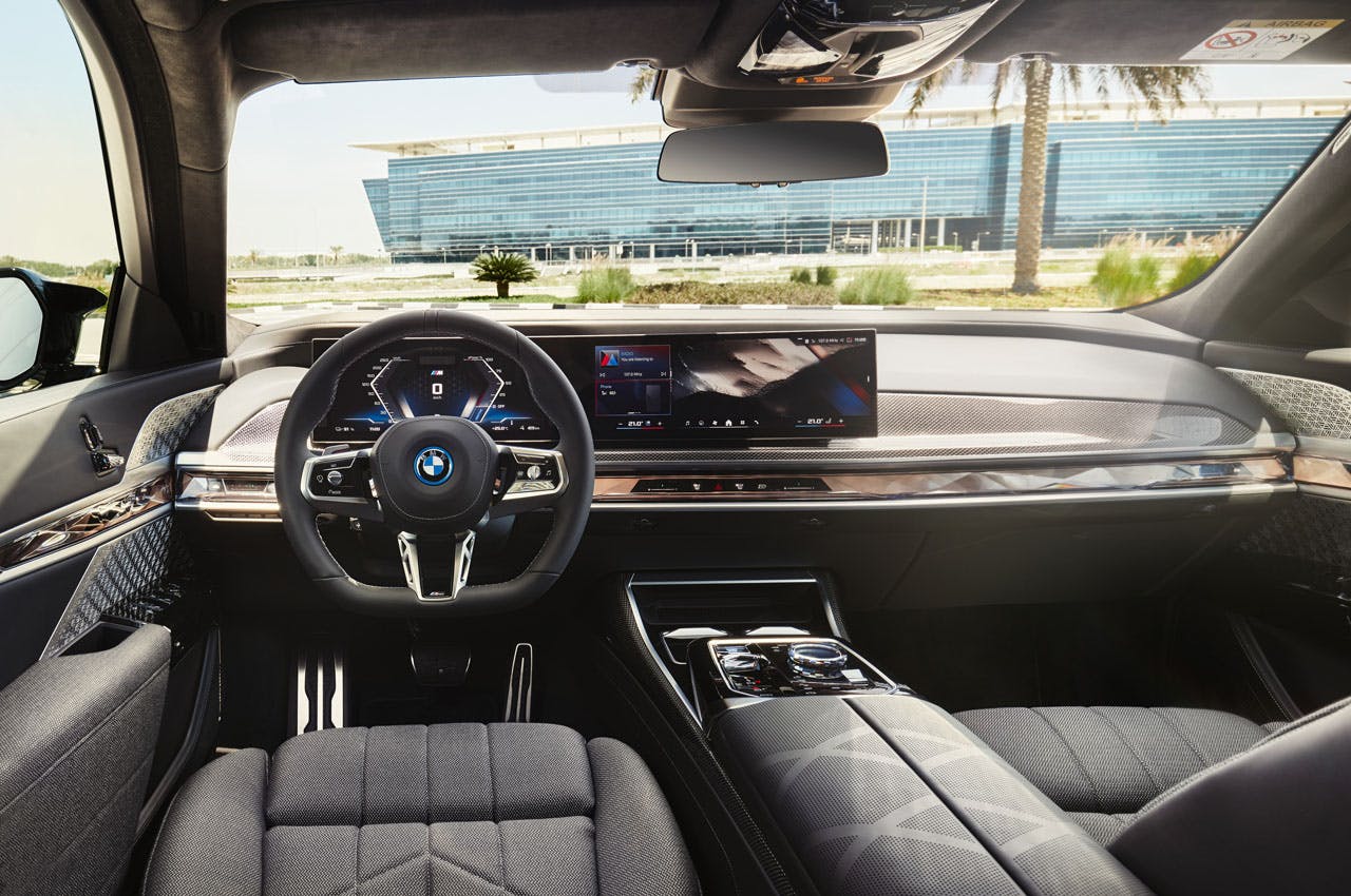 2024 BMW i7 M70 xDrive interior front cabin area looking forward