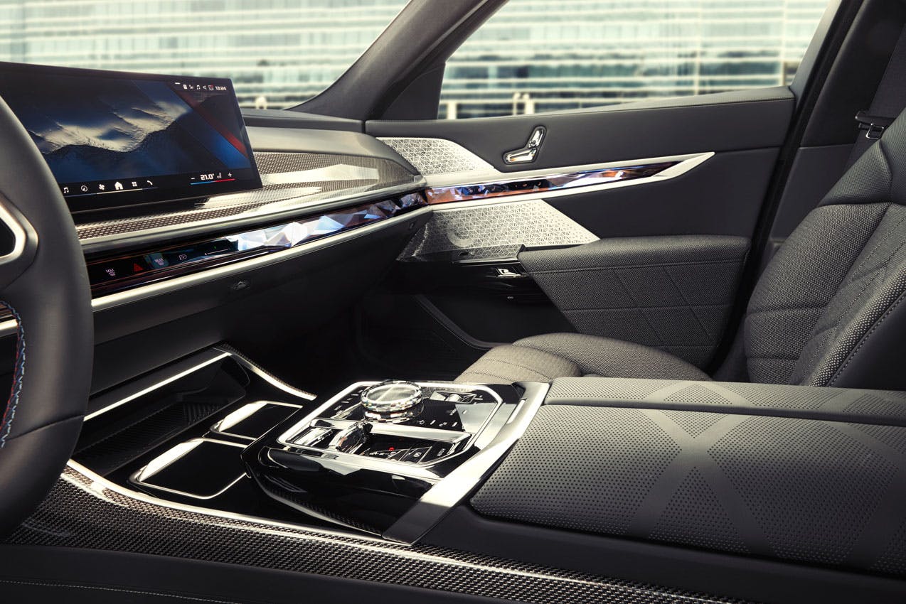 2024 BMW i7 M70 xDrive interior center console area