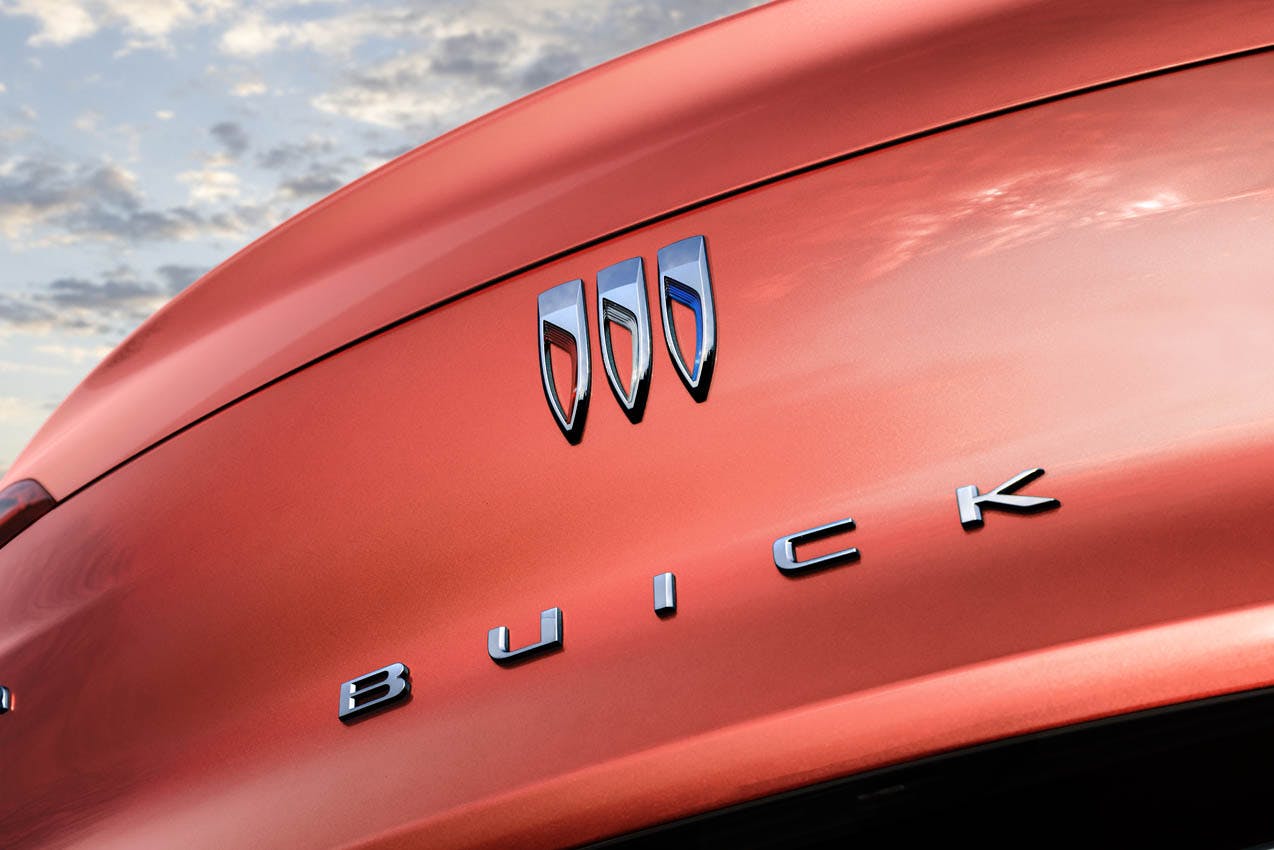 2024 Buick Envista ST exterior rear badging detail