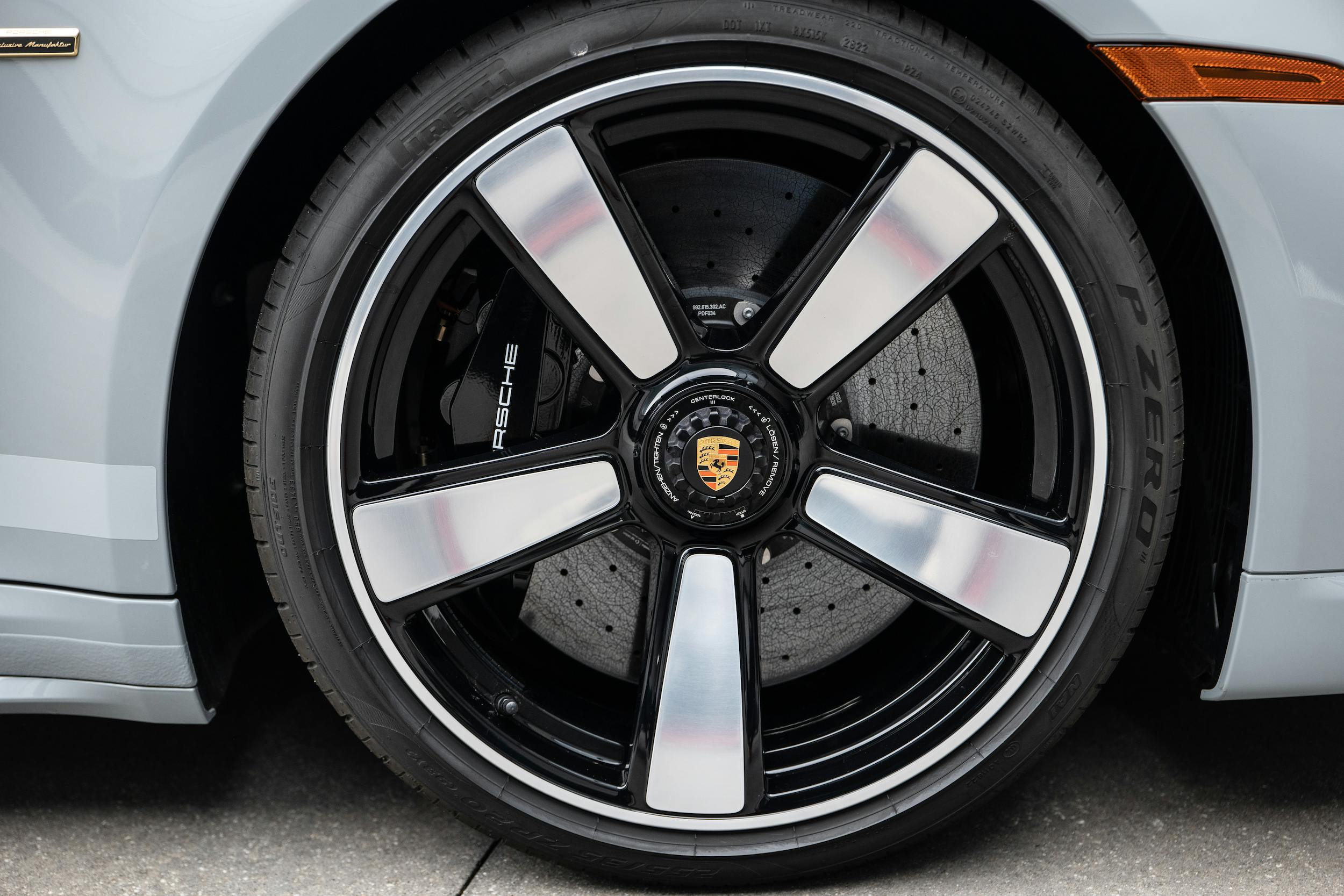 Porsche 911 Sport Classic wheel