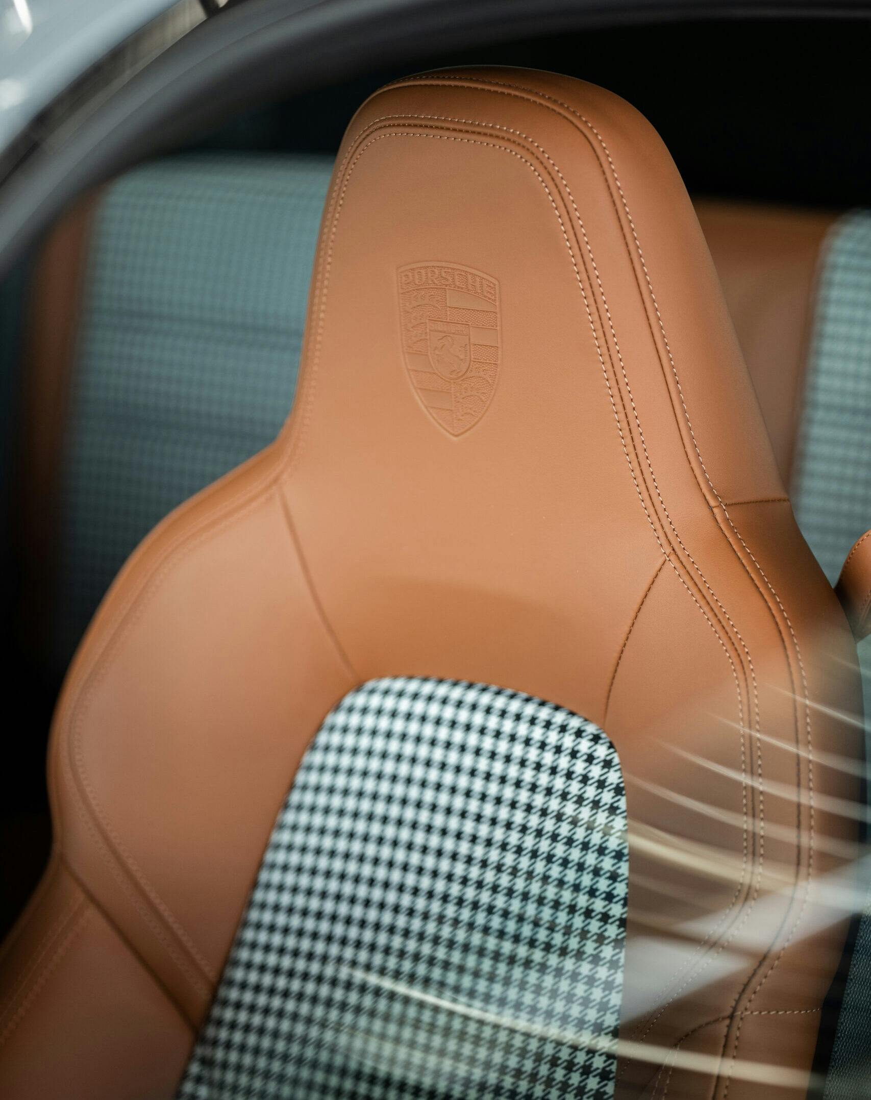 Porsche 911 Sport Classic seat