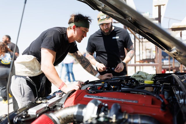 Nissan R-Day R32 engine check up