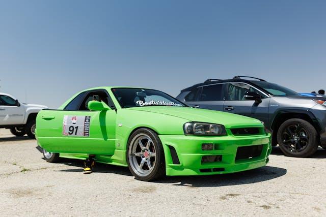 Nissan R-Day R32 lime green