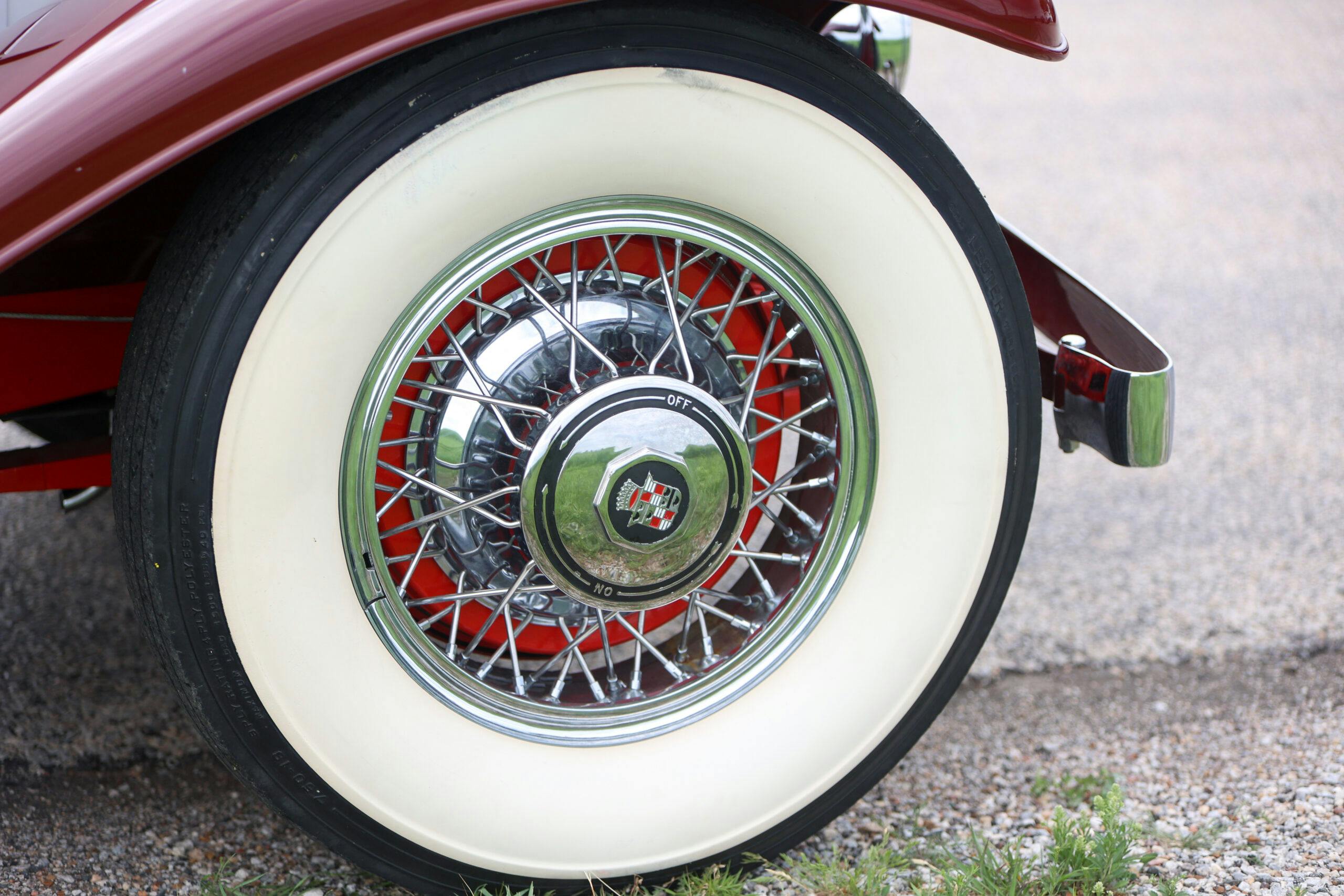1931 Cadillac Series 370A V-12 Phaeton whitewall tire