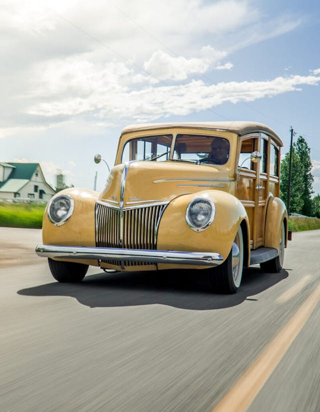 1939-Ford Woodie Wagon Tom Cotter Barn Find Hunter