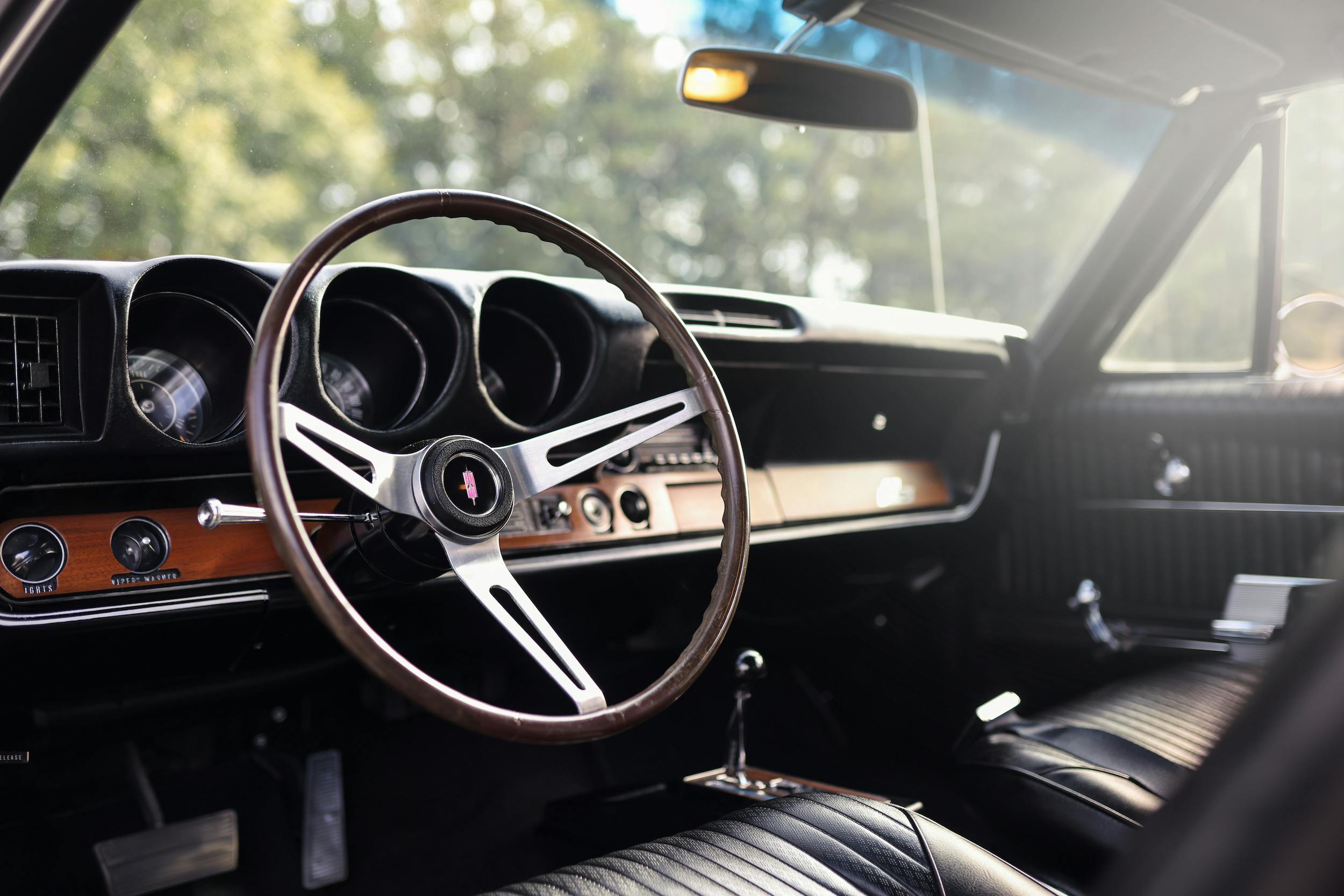 1968 Hurst Oldsmobile interior soft light