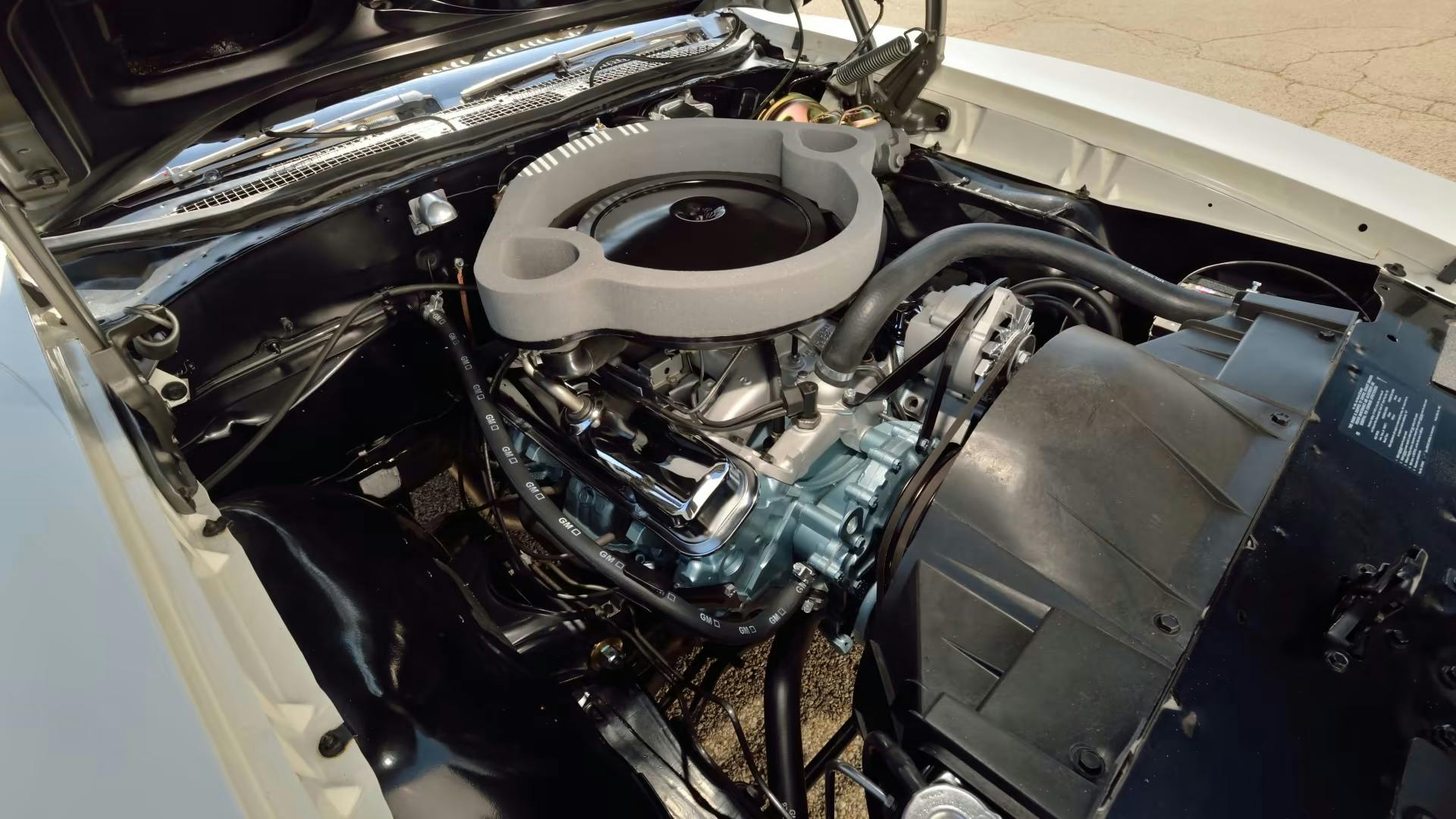 1969 Pontiac GTO Ram Air IV Convertible engine