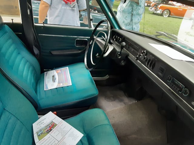 1969 Volvo 144S interior side