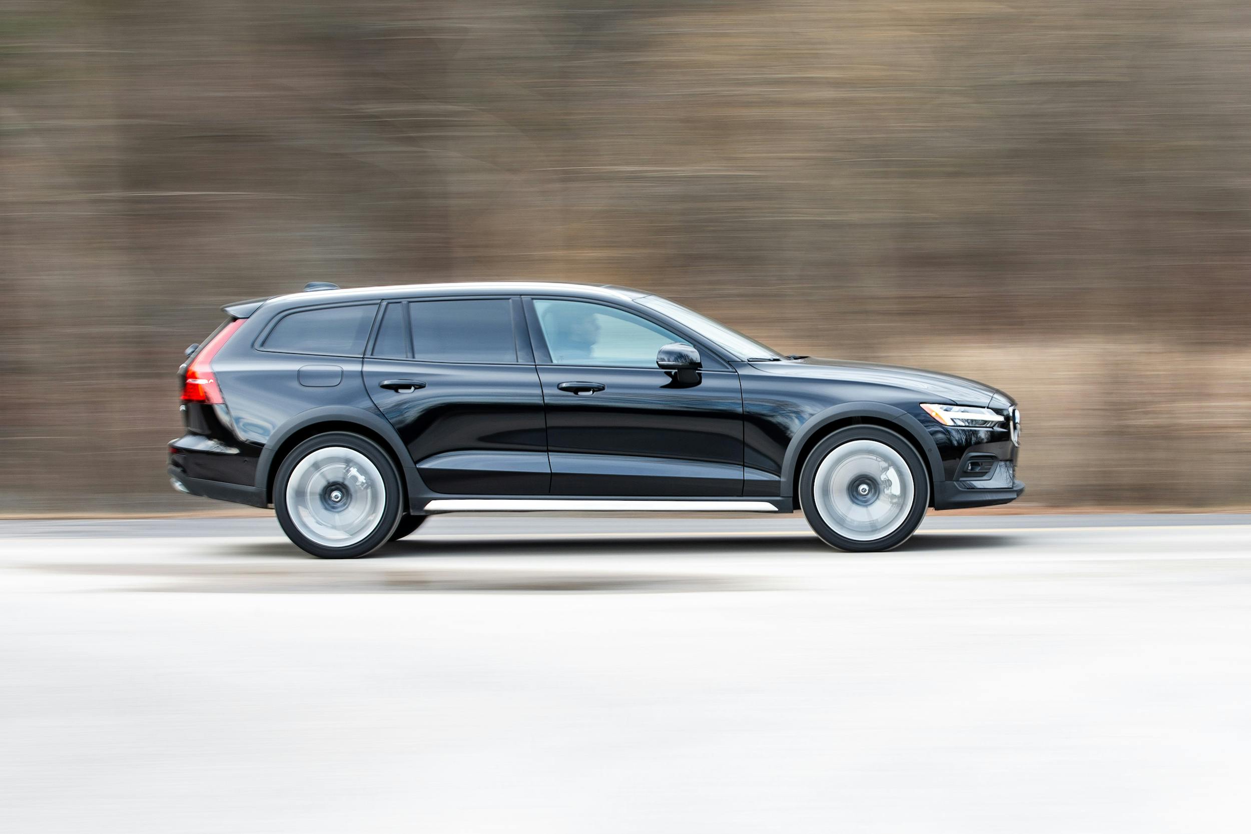 2023 Volvo V60 Cross Country Review: Preaching to the choir - Hagerty Media