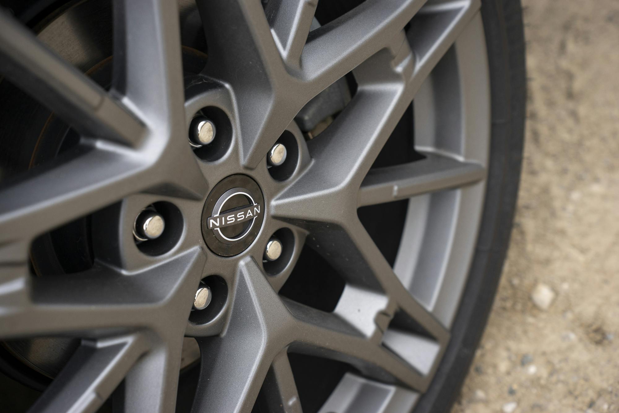 2023 Nissan Altima SR wheel detail