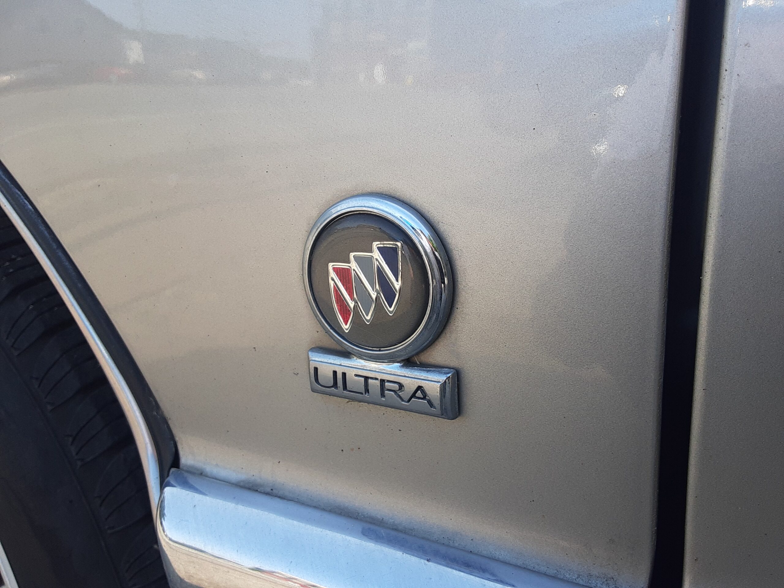 1996 Buick Park Avenue Ultra badge
