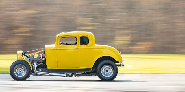 American Graffiti yellow ford hot rod side pan action