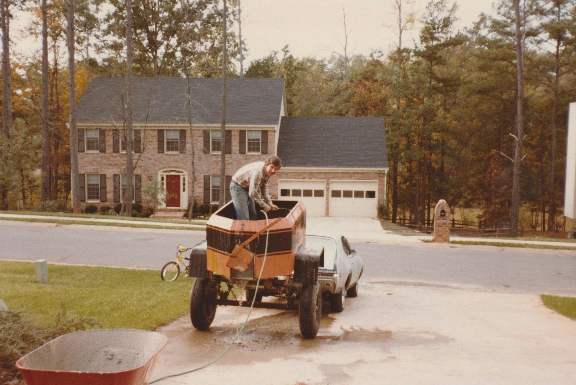 Bob Snider Hurst Olds driveway
