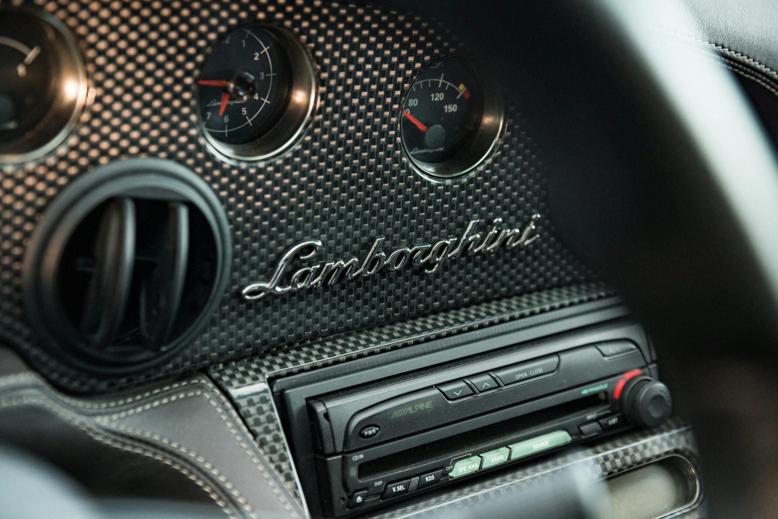 Lamborghini Diablo 6.0 interior 2
