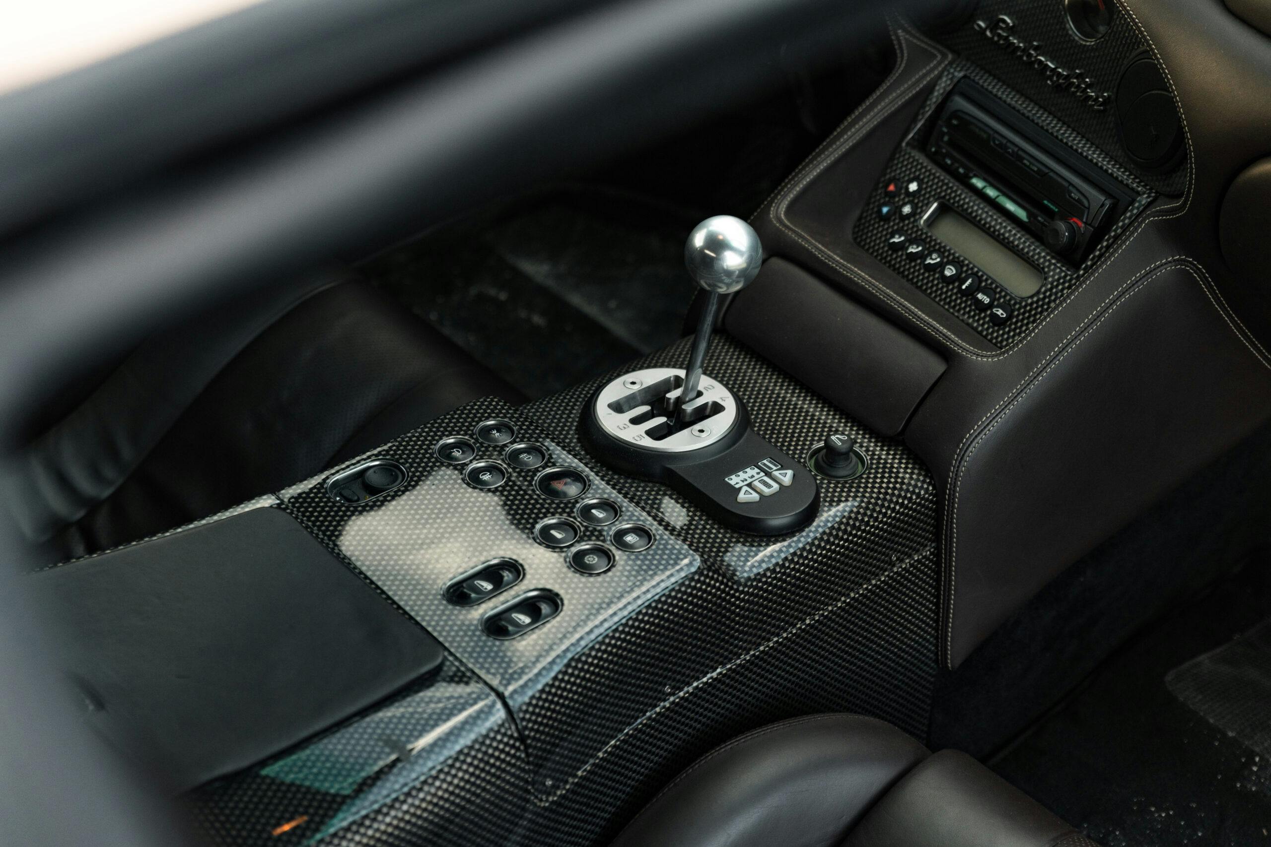 Lamborghini Diablo 6.0 interior