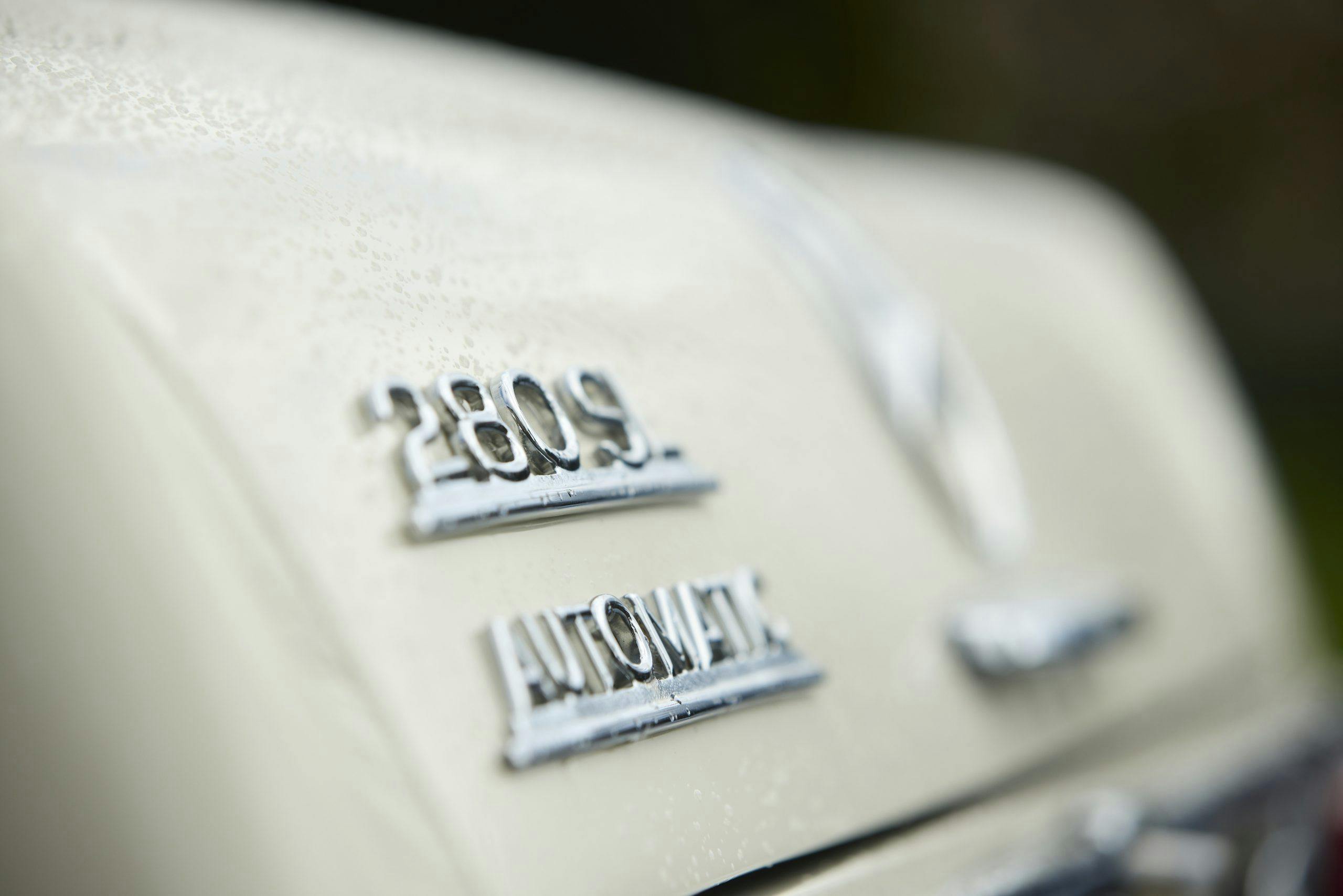 Mercedes Benz Pogoda badge