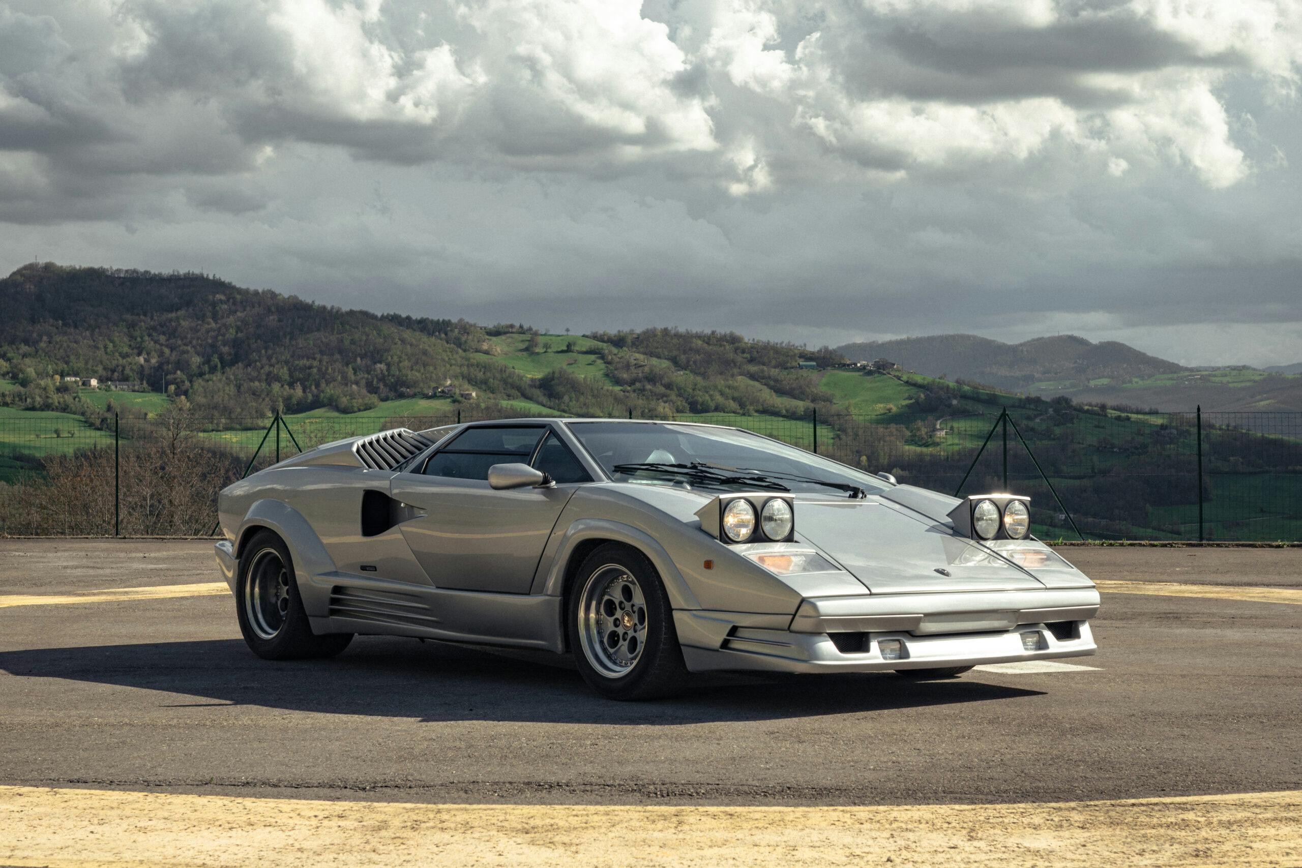 Lamborghini Countach 25th Anniversary 18