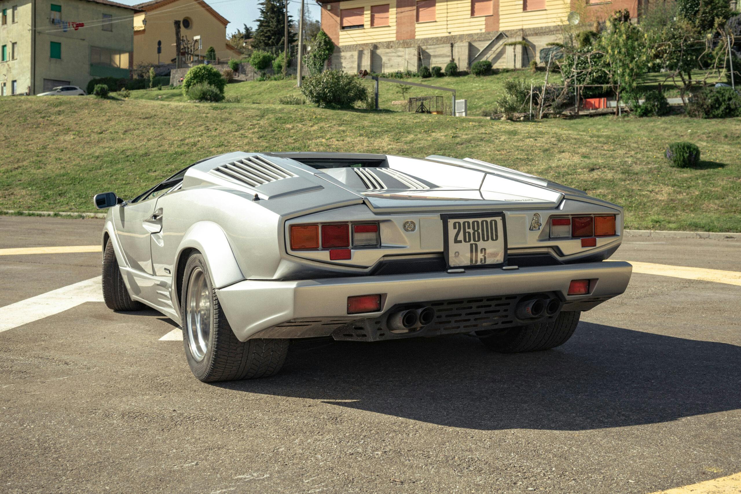 Lamborghini Countach 25th Anniversary 12