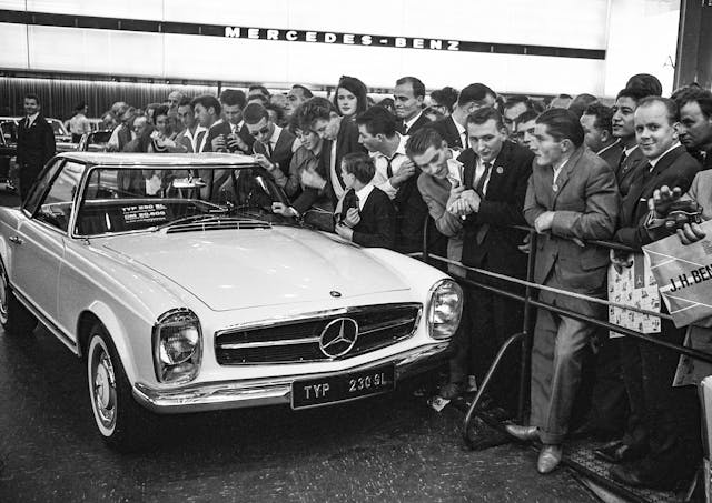 Mercedes-Benz pagoda sl public gathers