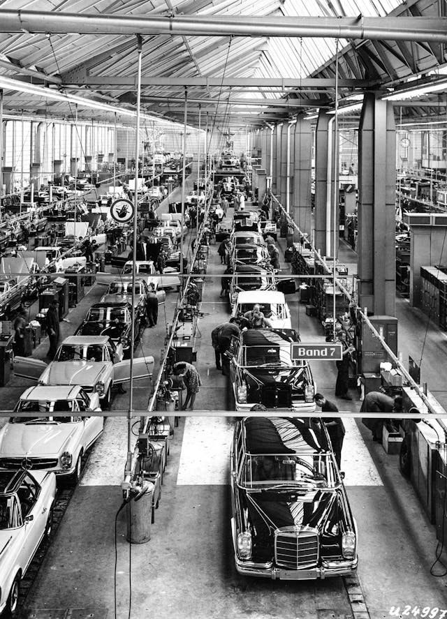 Mercedes-Benz pagoda sl assembly line