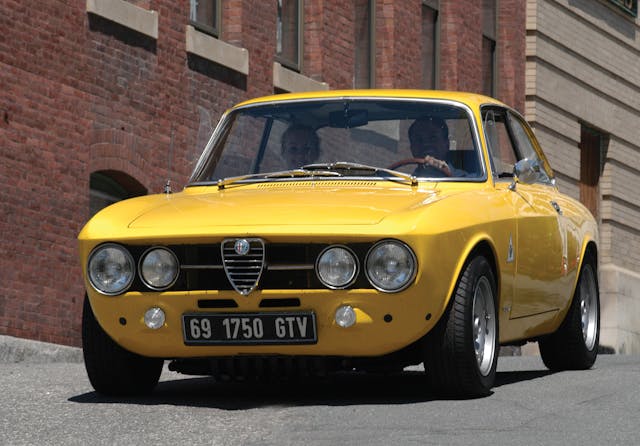1969-Alfa-Romeo-GTV Yellow