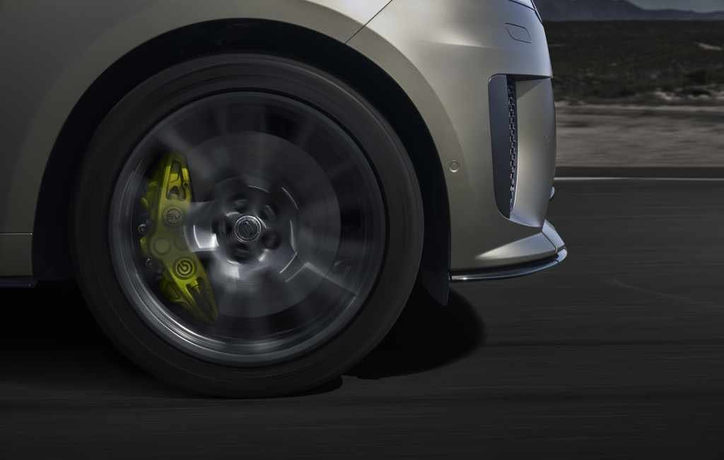 2024 Range Rover Sport SV wheel