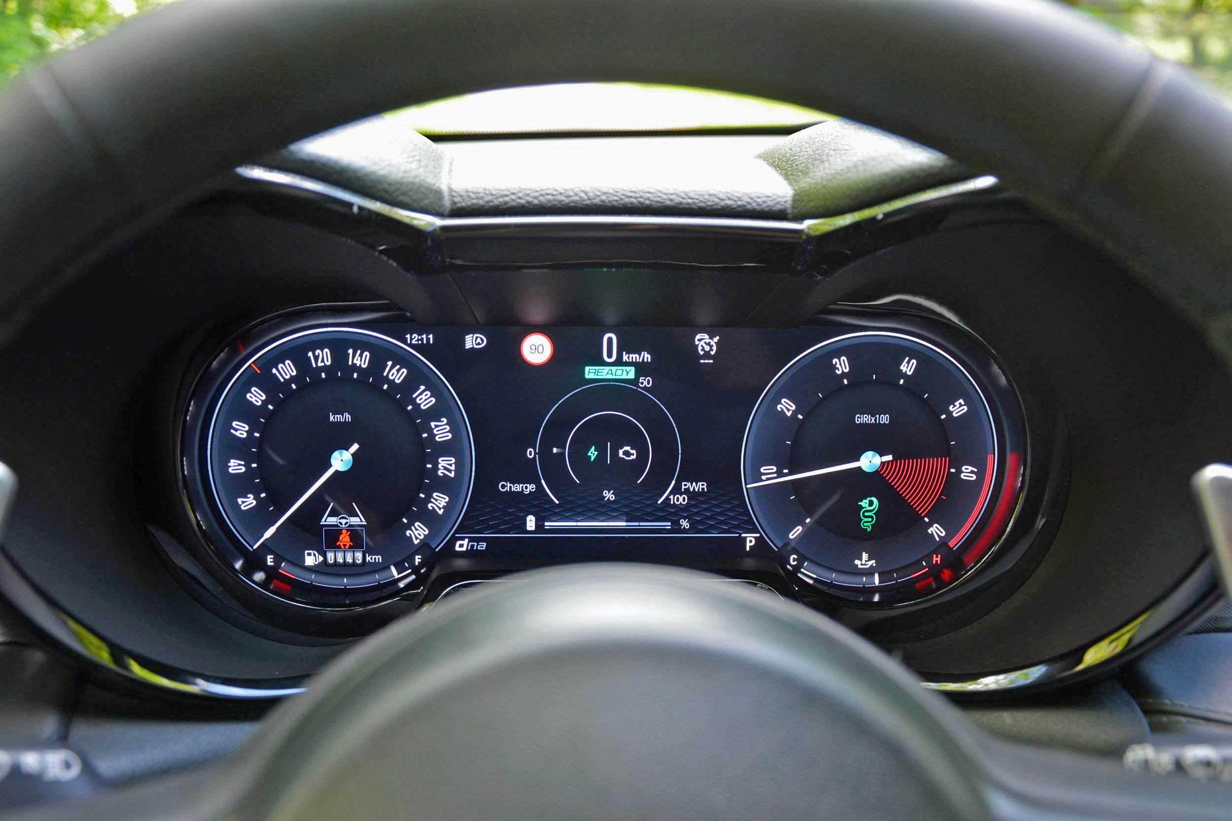 2024 Alfa Romeo Tonale interior driver dash gauges