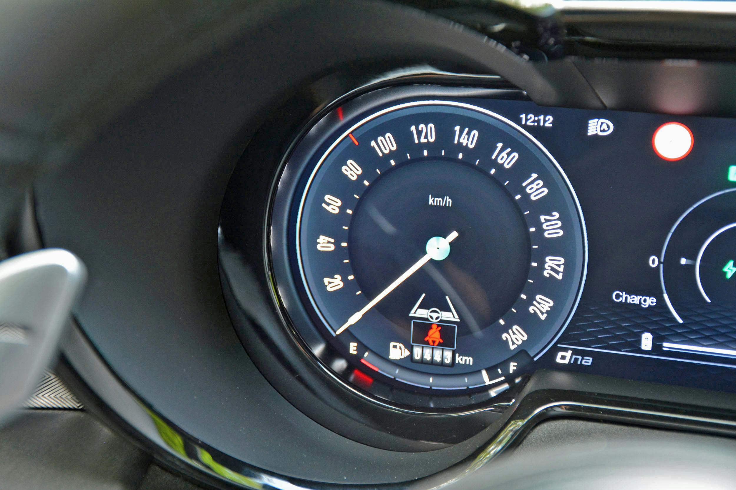 2024 Alfa Romeo Tonale speedometer