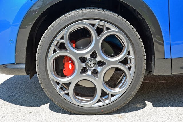 2024 Alfa Romeo Tonale wheel tire