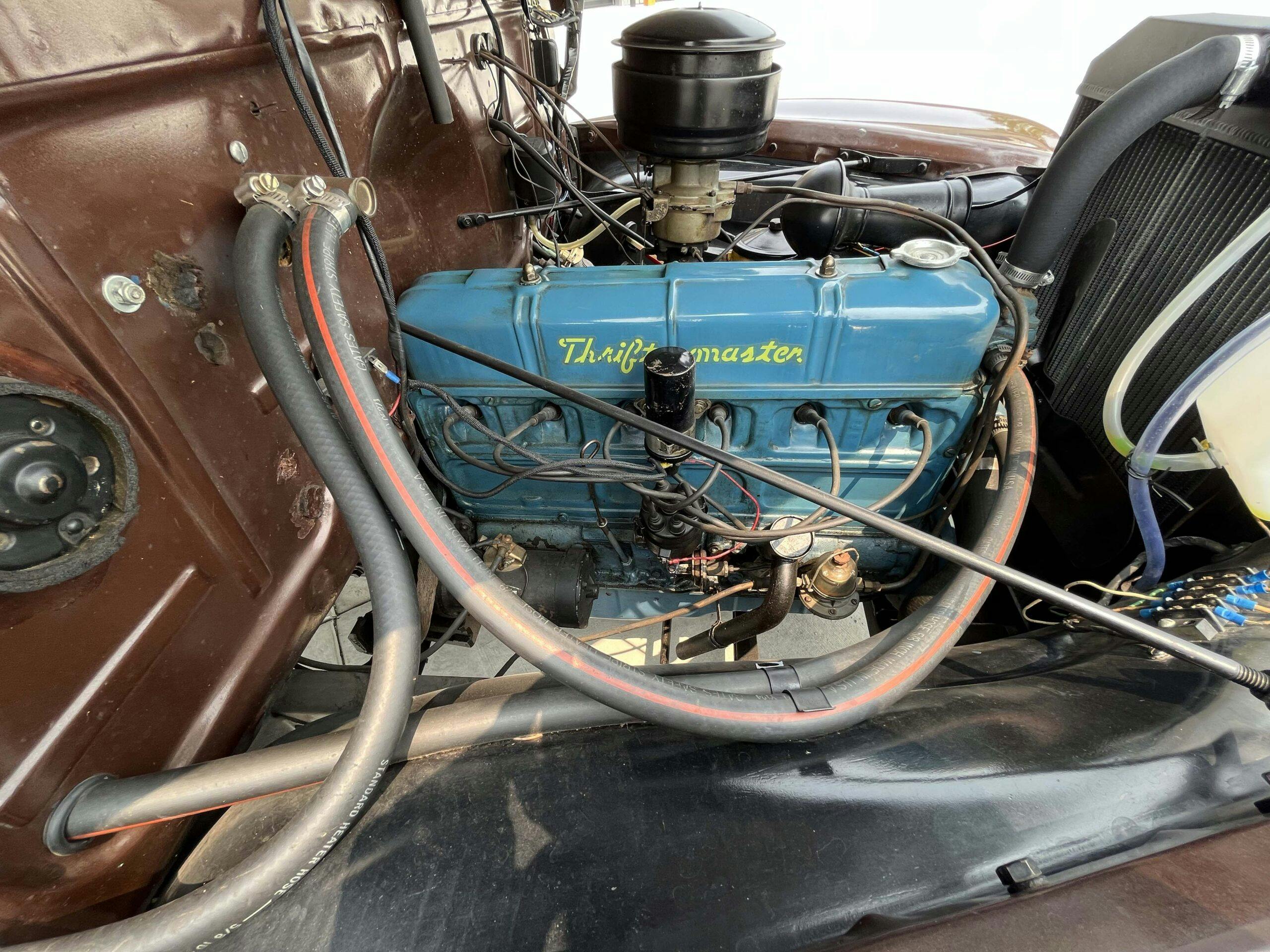 1952 Chevrolet Pickup engine