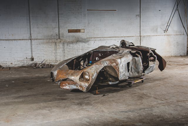 Barn find 1954-Ferrari-500-Mondial-Spider corpse