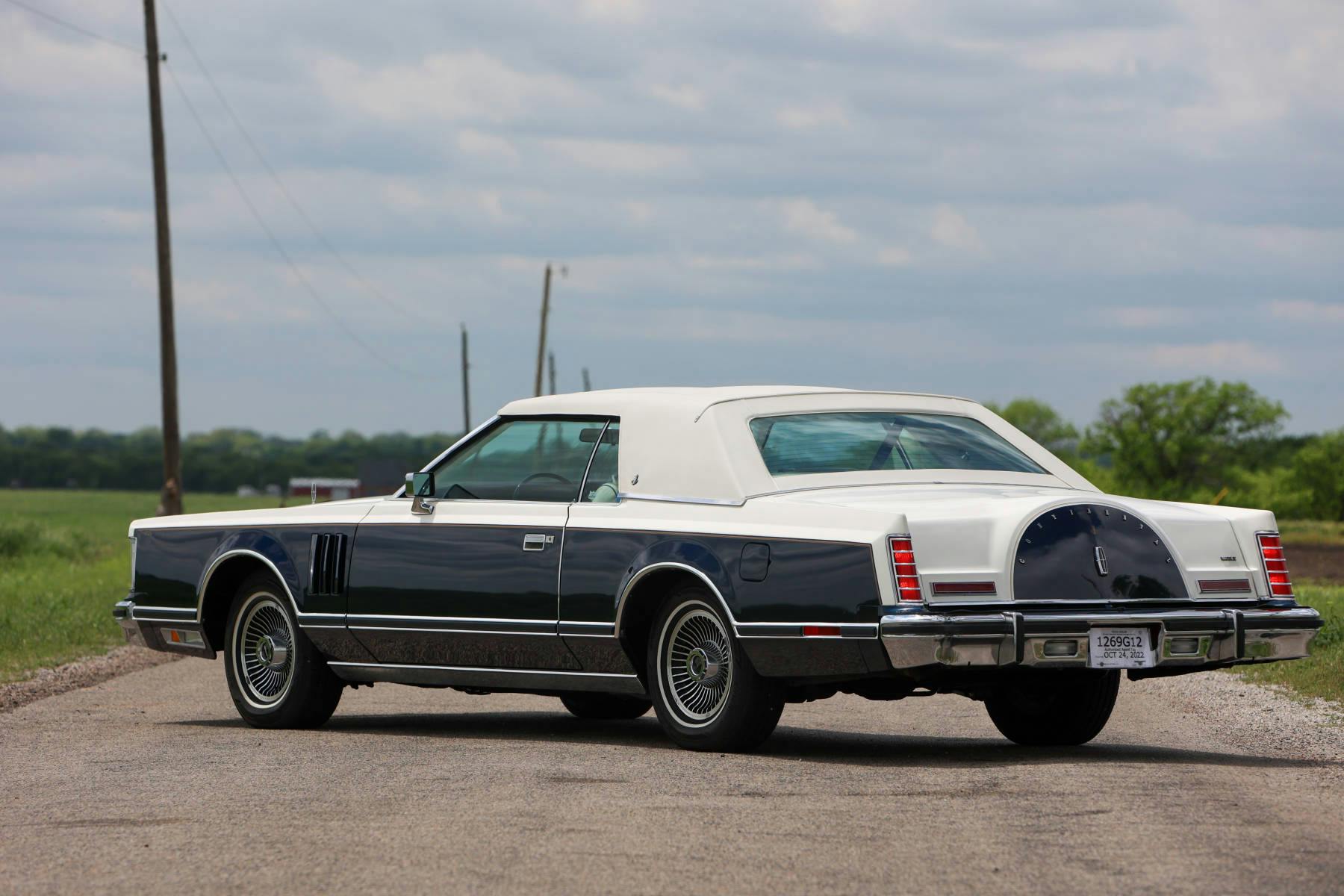 1979-Lincoln-Continental-Mark-V-Bill-Blass-Edition-rear-three-quarters