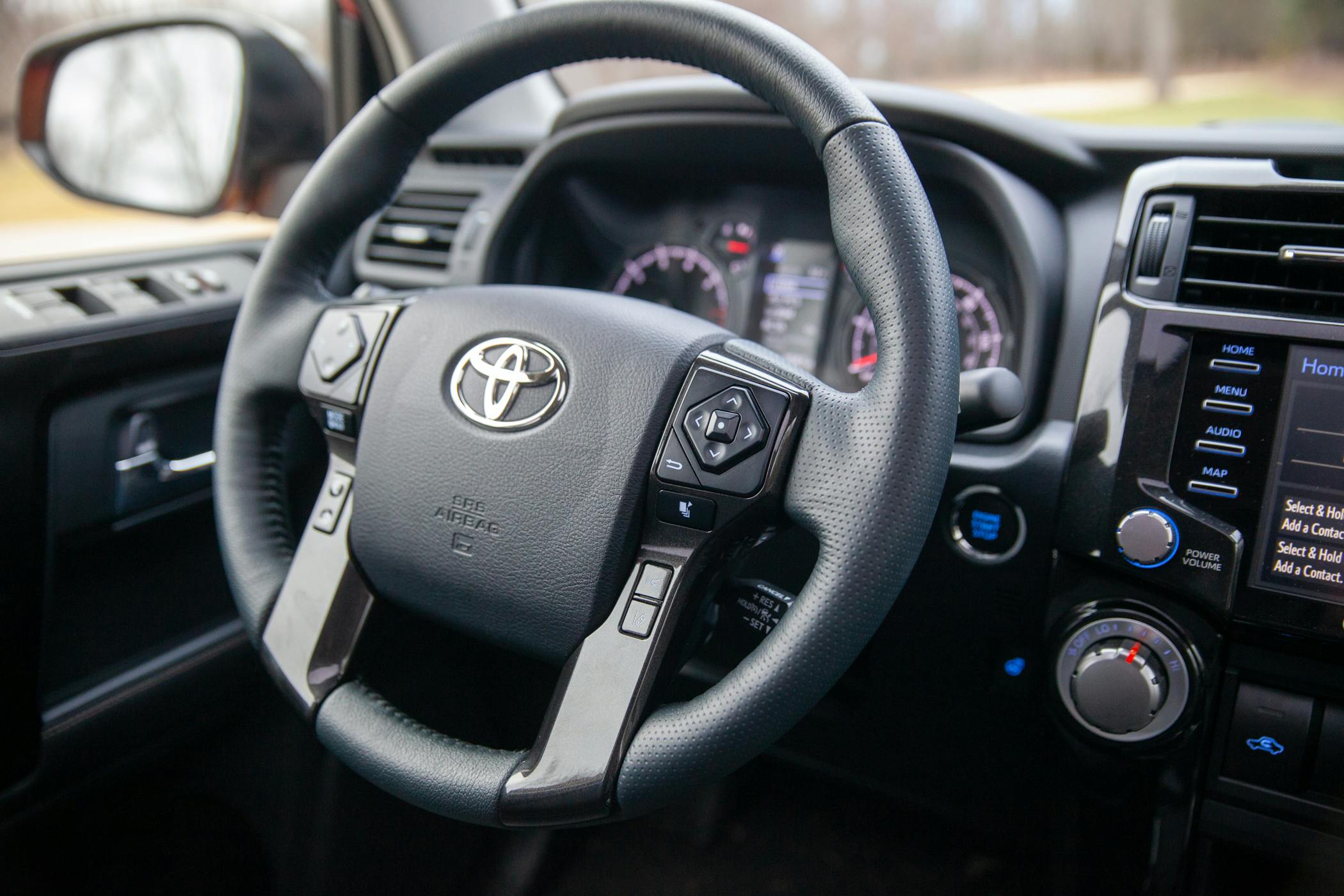 2022-Toyota-4Runner-40th-Anniversary-steering-wheel