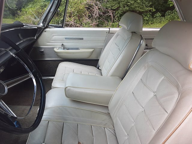 1964 Chrysler New Yorker interior front seats