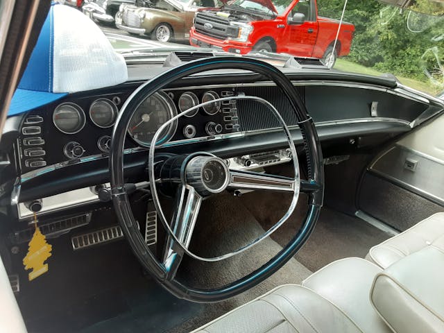 1964 Chrysler New Yorker interior