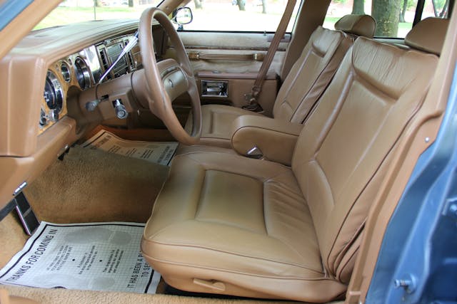 1990 Buick Estate Wagon interior front seats side