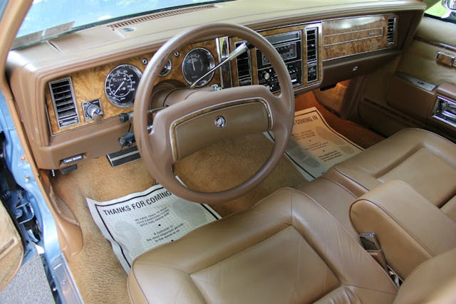 1990 Buick Estate Wagon interior