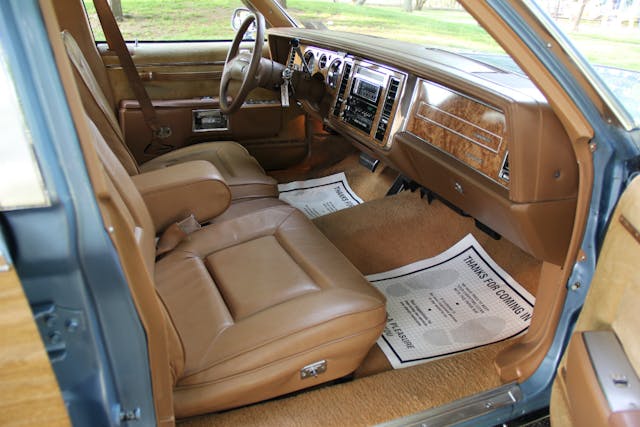 1990 Buick Estate Wagon interior front