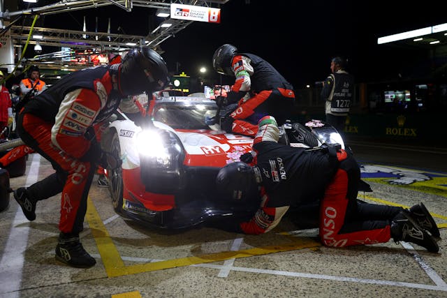 Le Mans 24 Hour Race pit stop toyota 2023 gr010