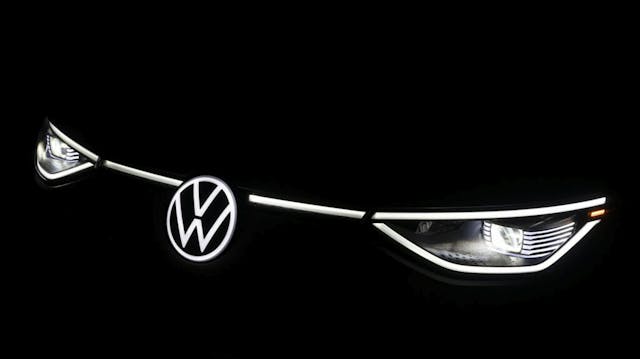 2024 VW ID Buzz Three Row Van LED line