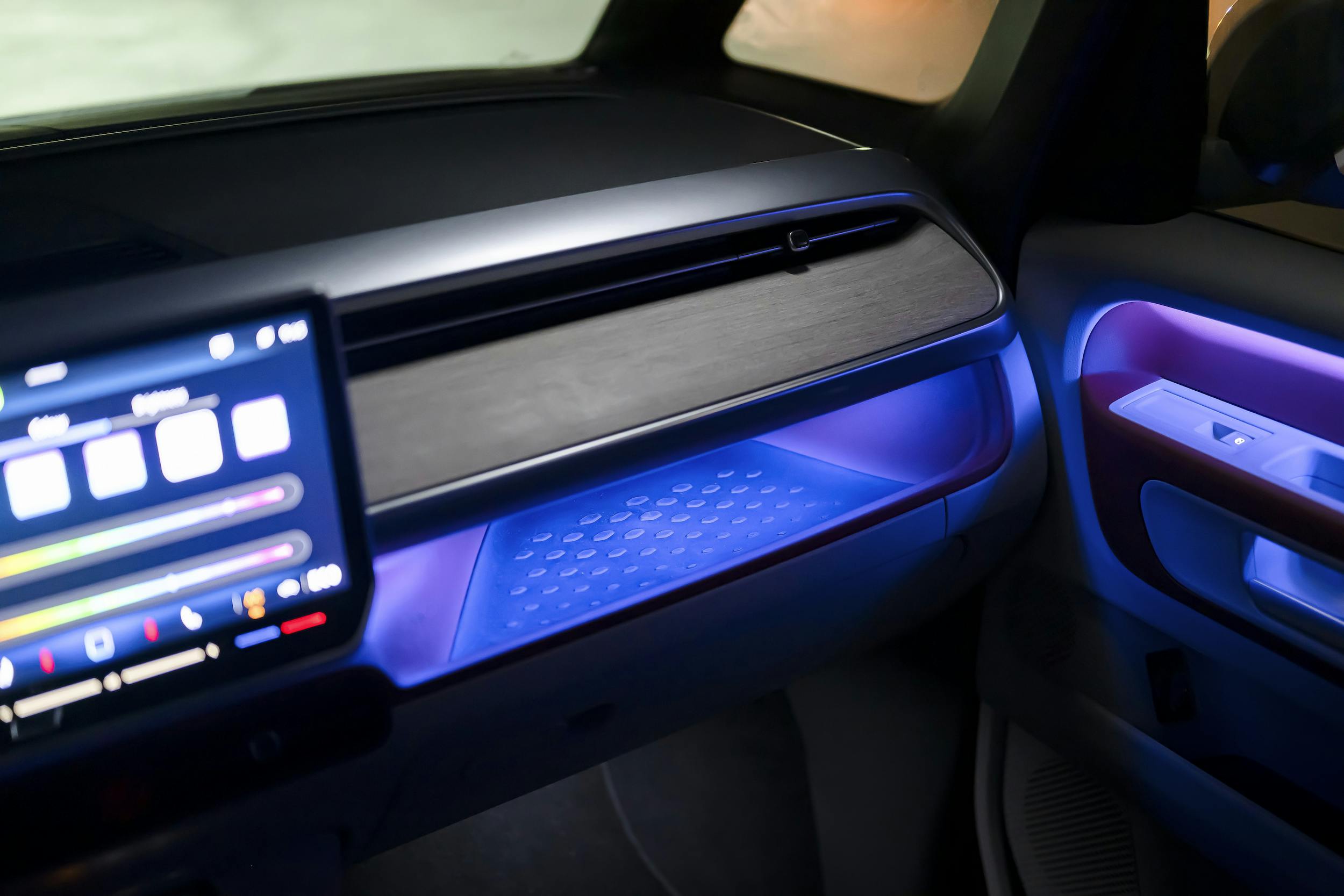 2024 VW ID Buzz Three Row Van interior mood lighting blue