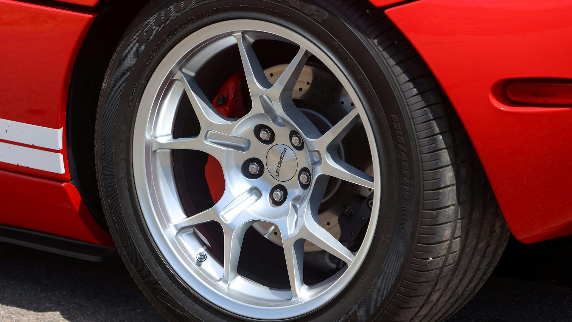 2005 Ford GT wheel tire