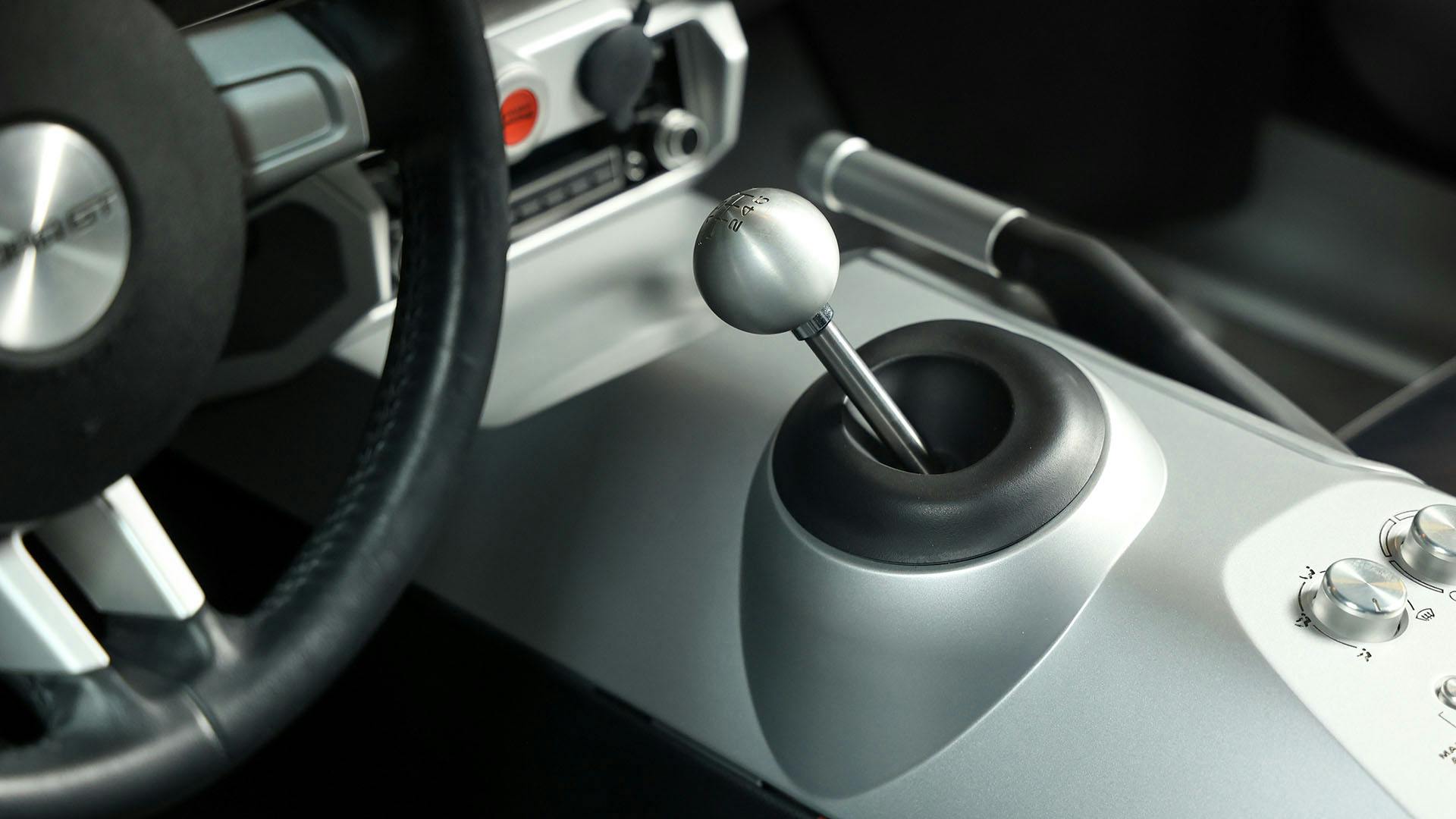 2005 Ford GT shifter