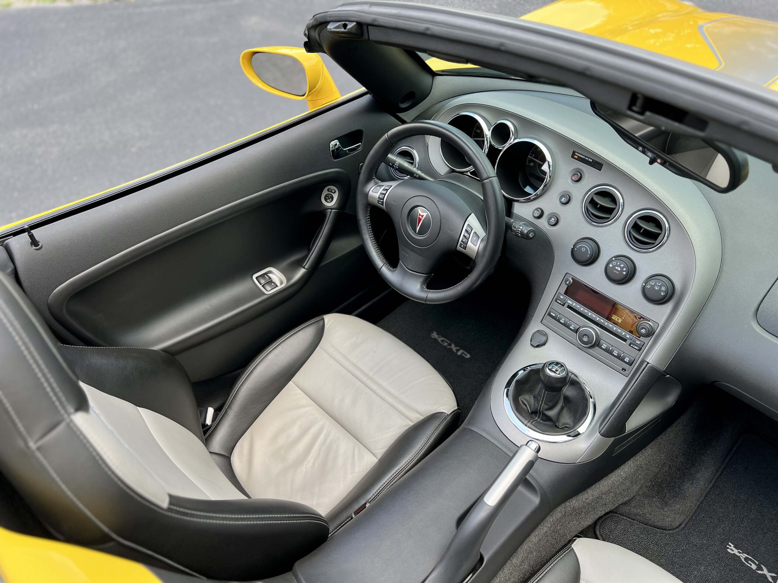 Auction Pick of the Week: 2008 Pontiac Solstice GXP SCCA T2 ...