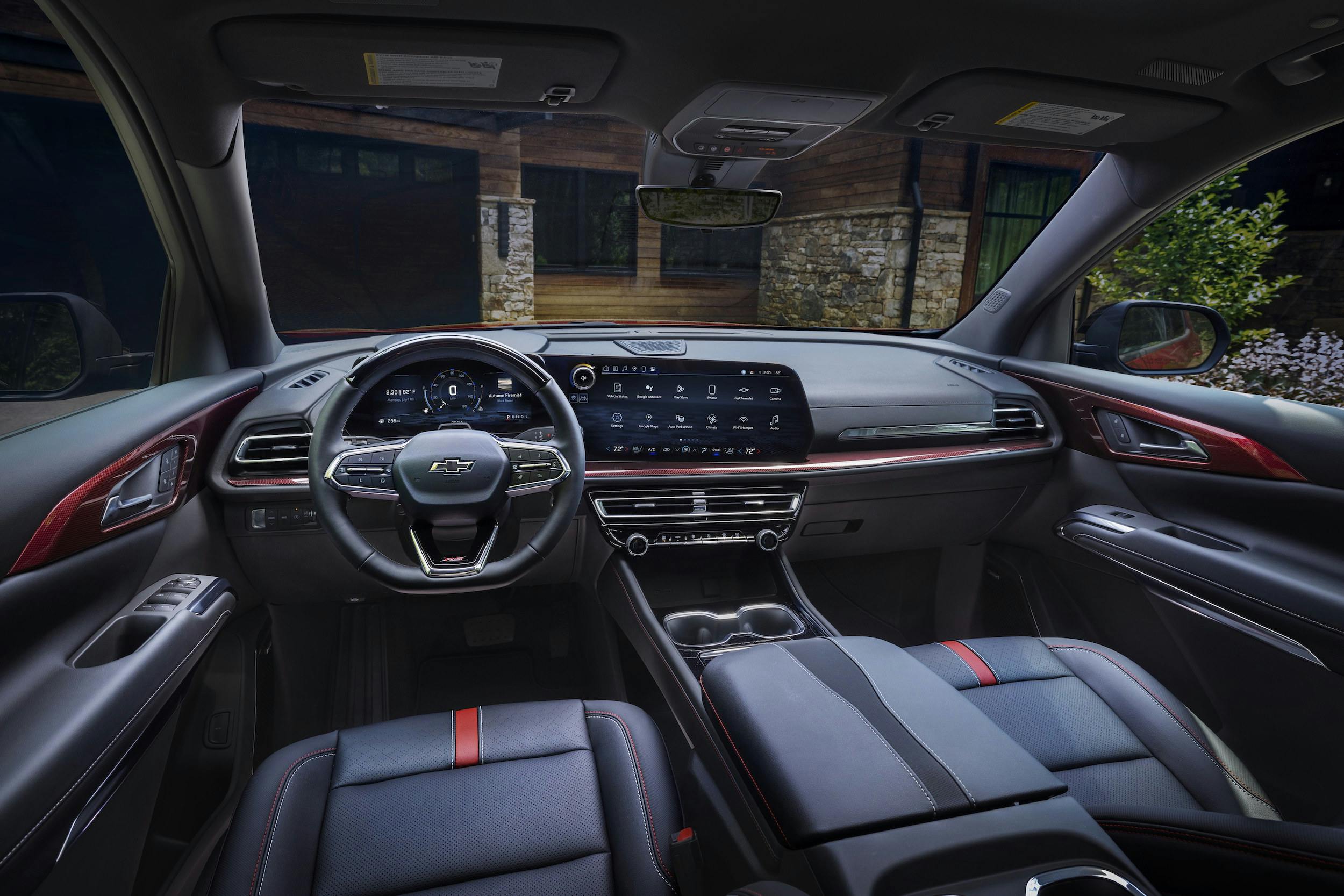 2024 Chevrolet Traverse RS interior front