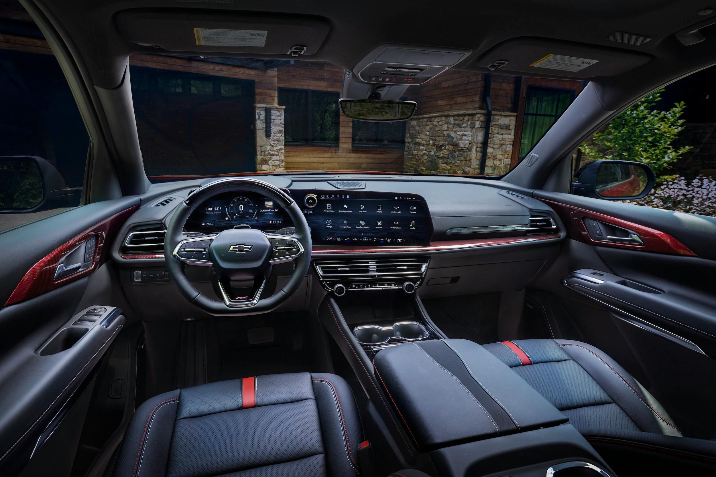 2024 Chevrolet Traverse RS interior front
