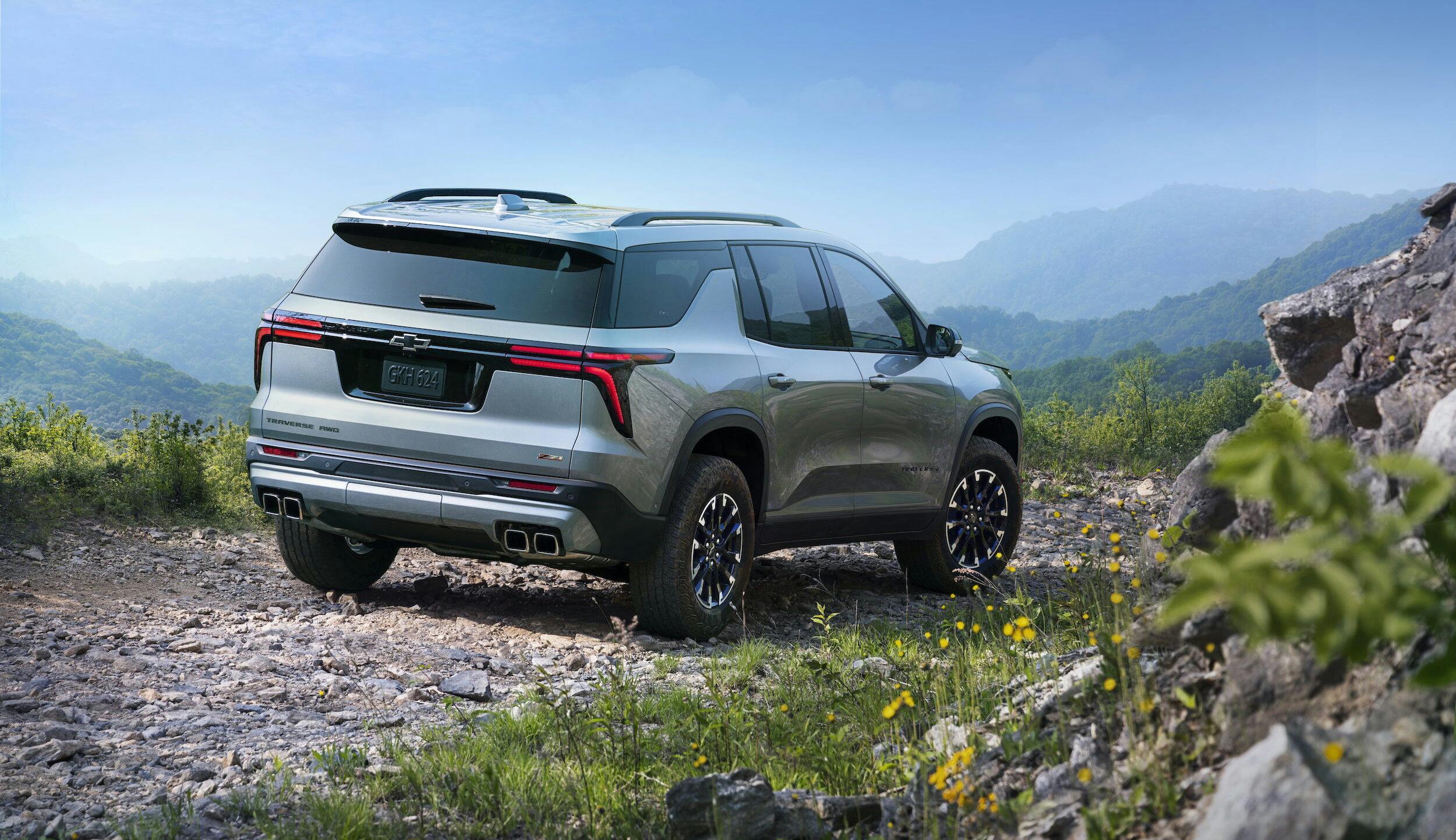 2024 Chevrolet Traverse Z71 rear three quarter